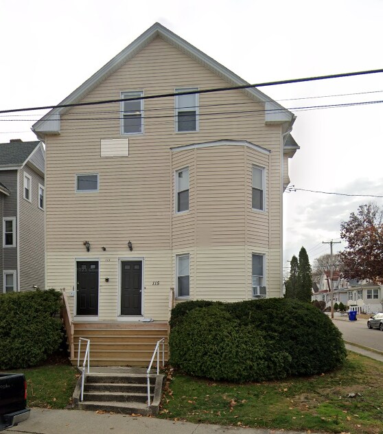 Primary Photo - 115 Waterman Ave