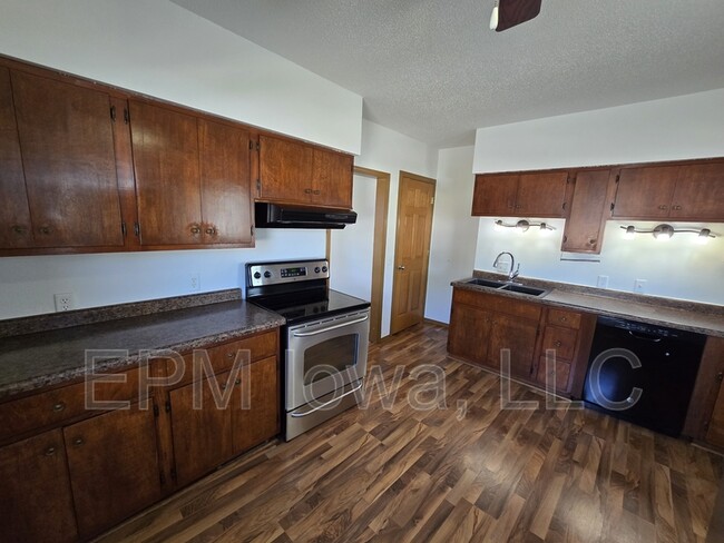 Foto del edificio - 2190 8th Ave