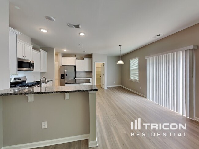 Foto del edificio - 187 Falls Cove Dr