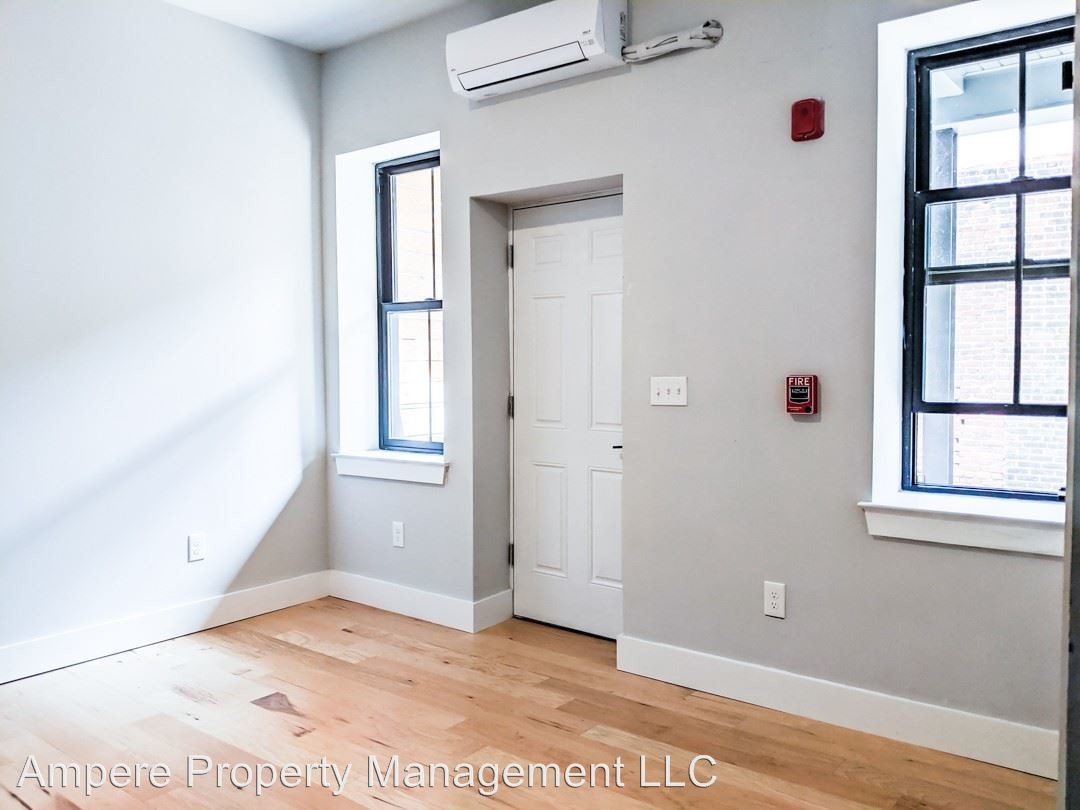Foto principal - 2121 E Dauphin St