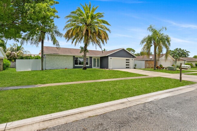 Building Photo - 112 Parkwood Dr