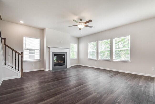 Building Photo - 150 Longleaf St