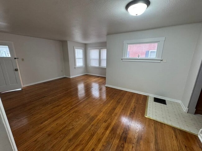 Foto del edificio - House available