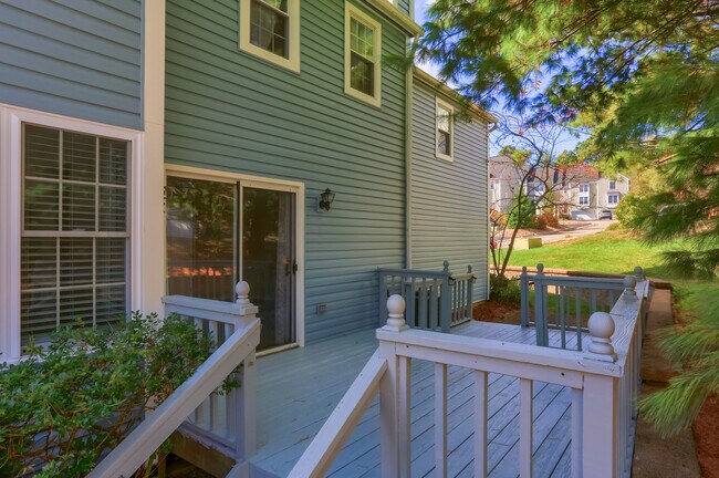 Foto del edificio - 2624 Hunters Point Dr