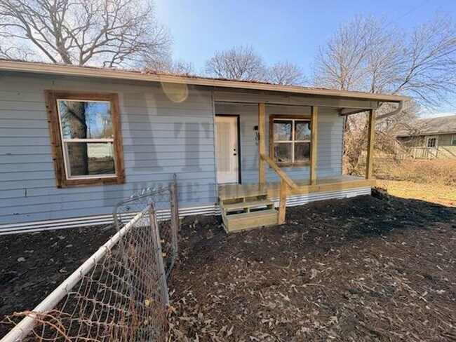 Foto del edificio - Beautifully updated 3-bedroom, 2-bathroom