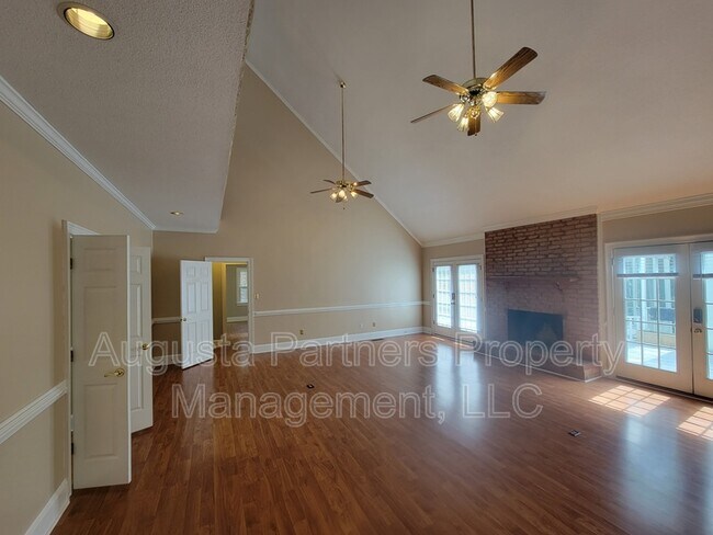 Building Photo - 650 Woodstone Way