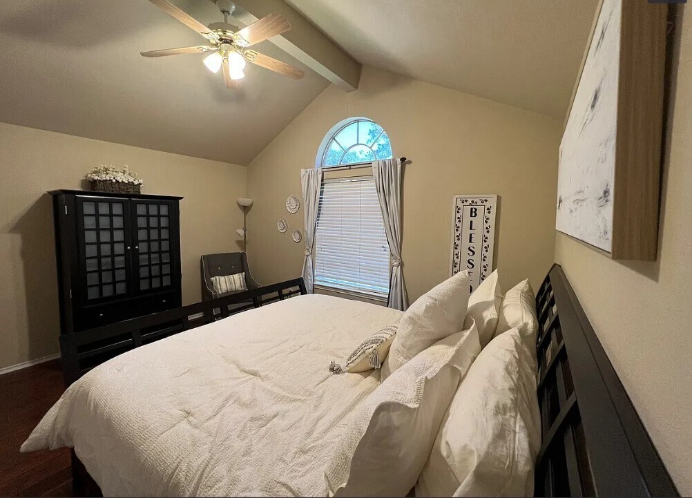 Building Photo - 5806 Toddington Rd