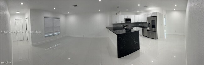 Foto del edificio - 3 br, 2 bath House - 2014 NW 60th Ave # 2014