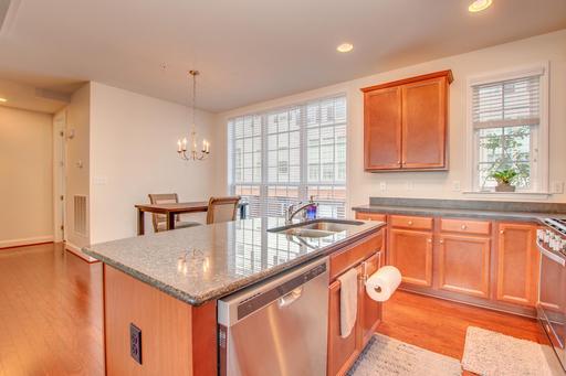 Foto del edificio - 1414 Rose Ln