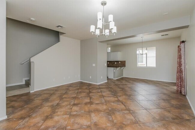 Building Photo - 880 E Stottler Dr
