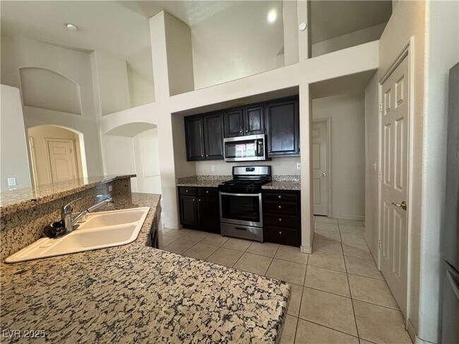 Foto del edificio - 1323 Dream Valley St