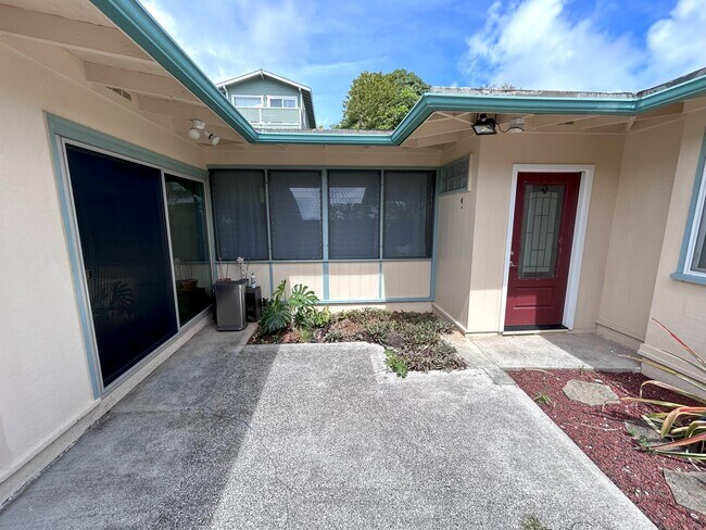 Building Photo - 44-113-113 Nanamoana St