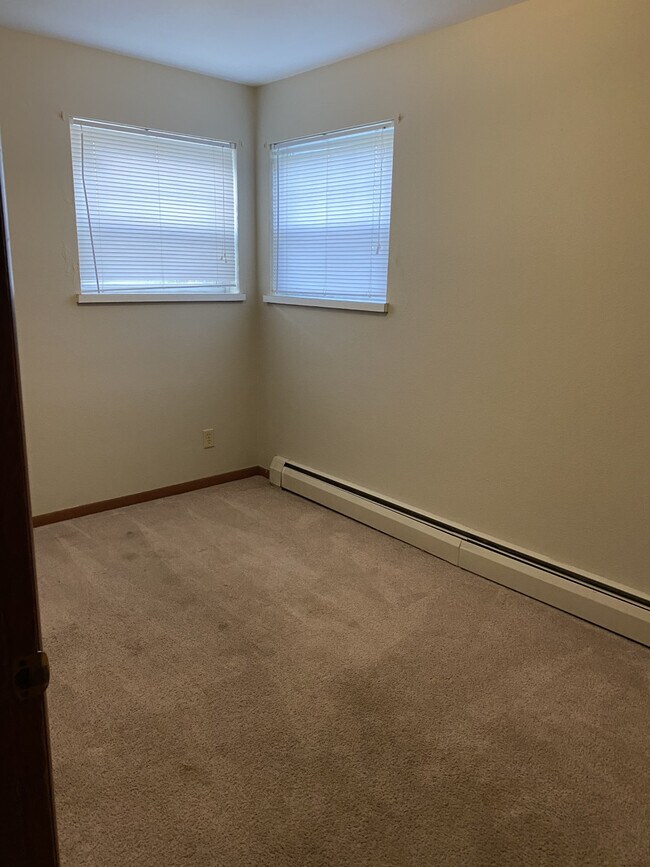 Foto del edificio - 157 W. 30th &amp; 709 Maple Ave.