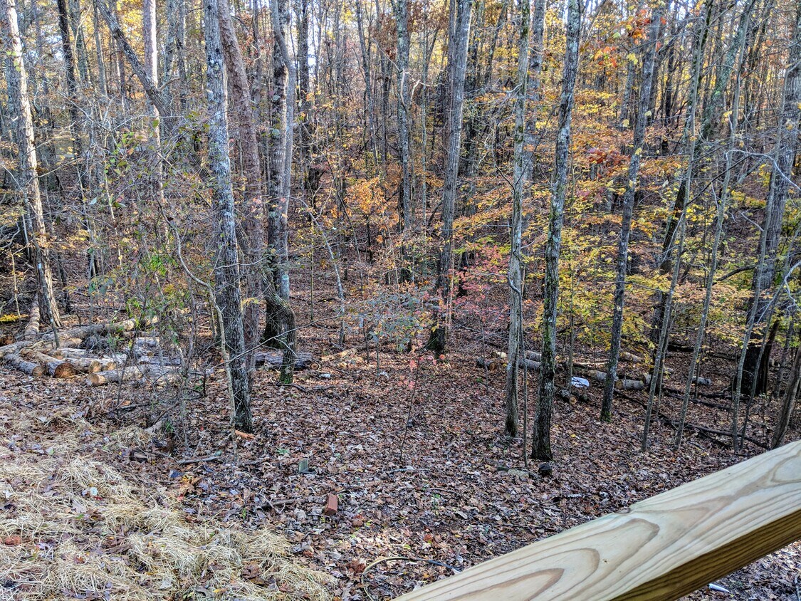 view from side of covered front porch - 386 Eagle Mountain Dr West