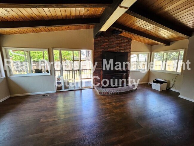 Building Photo - Orem Home