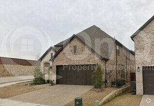 Building Photo - 1756 Tallwich Dr