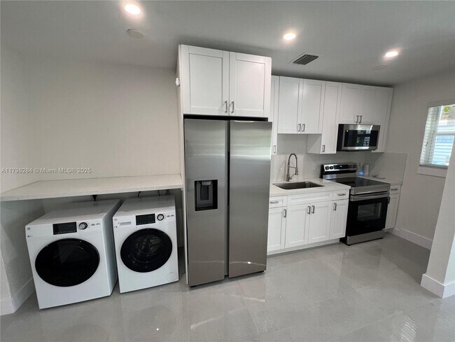 Foto del edificio - 5300 NW 25th Ave