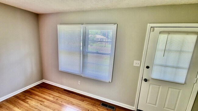 Foto del edificio - Charming 3 bedroom Bungalow