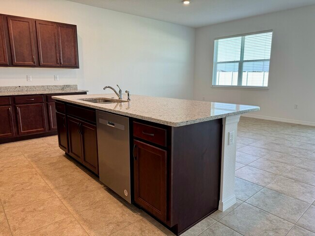 Foto del edificio - 5670 SW 77th Ave