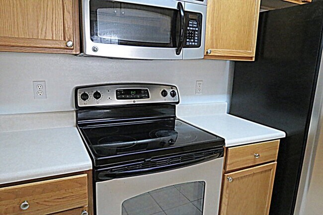 Foto del edificio - 2740 W Tharpe St