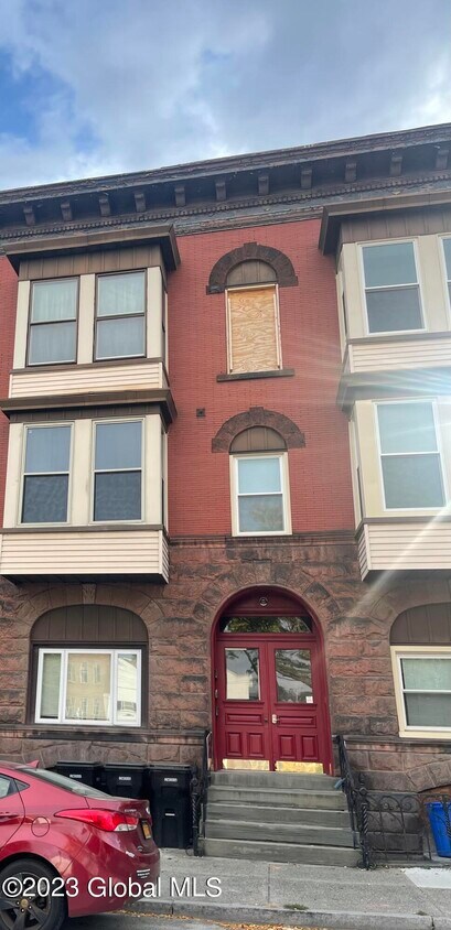 Primary Photo - 200 4th St