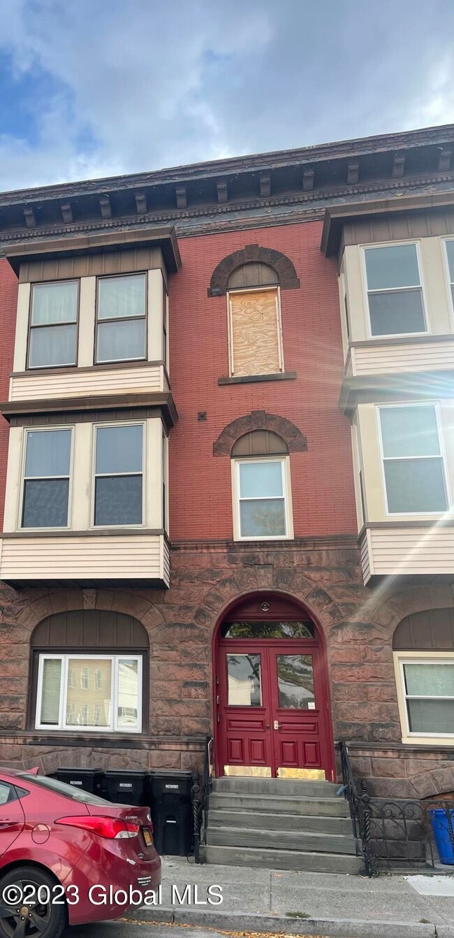 Building Photo - 198 4th St