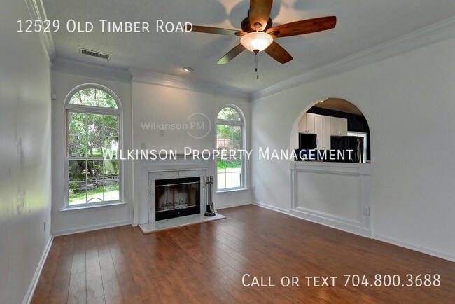Foto del edificio - 12529 Old Timber Rd