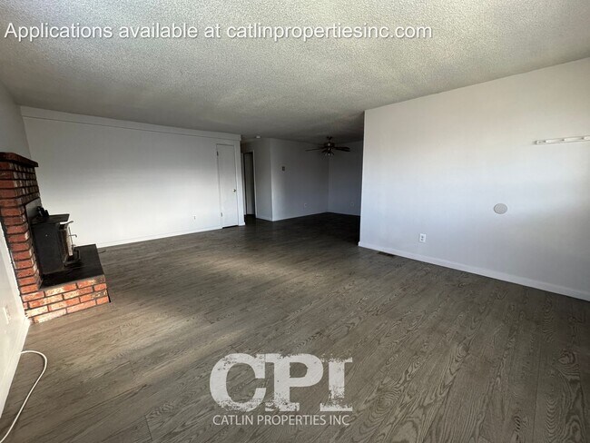 Foto del edificio - 410 Brierwood Ct SE