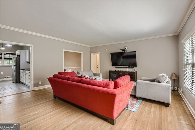 Foto del edificio - 3685 Cantrell Rd NE