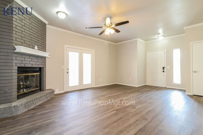 Building Photo - SPECIAL: 50% off first month's rent!  This...