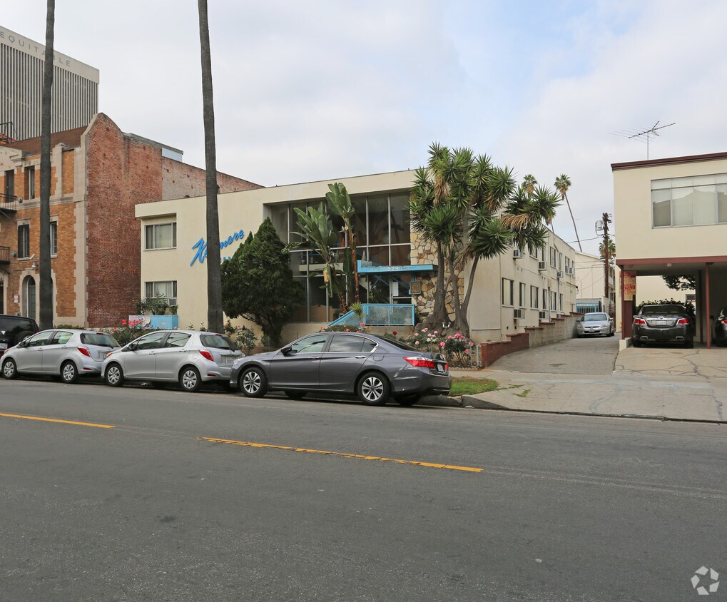 Foto principal - 525 S Kenmore Ave
