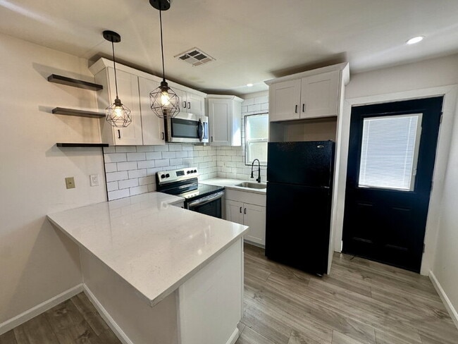 Foto del edificio - 1447 E Mountain View Rd