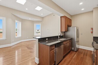 Building Photo - 1324 Euclid St NW