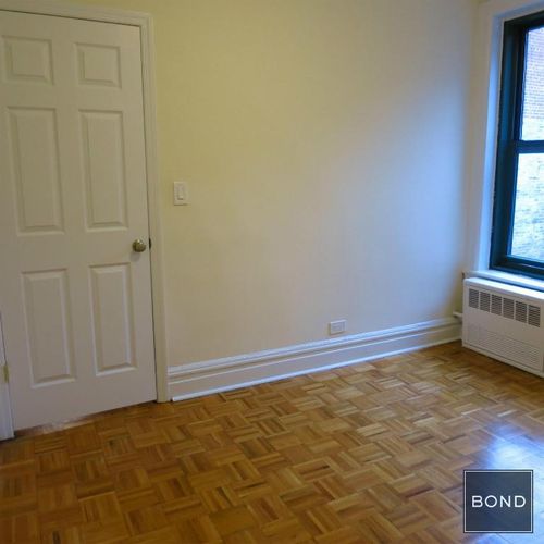 Foto del edificio - 531 E 78th St