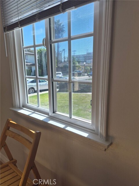 Foto del edificio - 8437 Lilienthal Ave