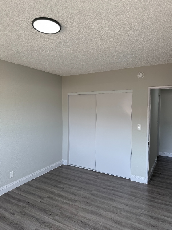 Foto del edificio - 8100 S Western Ave