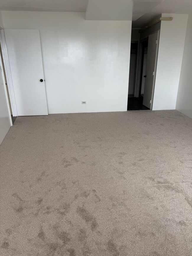 Building Photo - 2 bedroom at the Marco Polo for $2,700.00