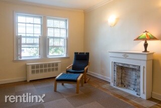 Building Photo - 70 Terrace Pl
