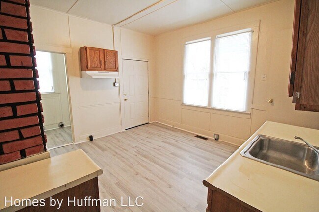 Building Photo - 4 br, 1 bath House - 627 Jackson Avenue