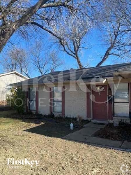 Building Photo - 1205 Colony Dr