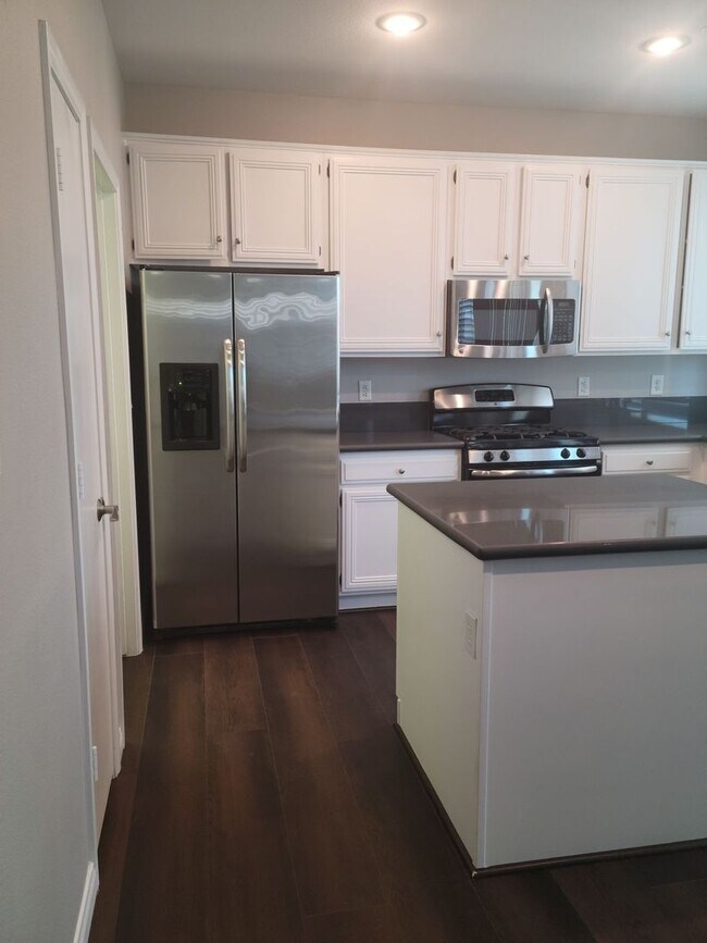 Building Photo - SUMMERLIN NORTH