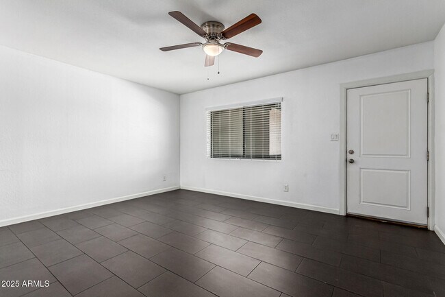 Foto del edificio - 3034 N 35th St