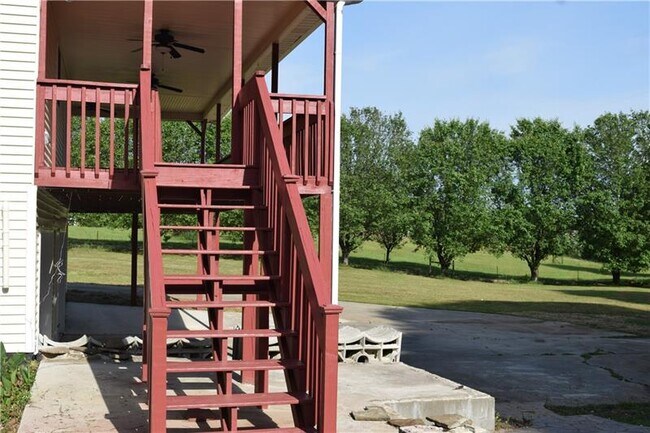 Building Photo - 4141 Hiram Lithia Springs Rd SW