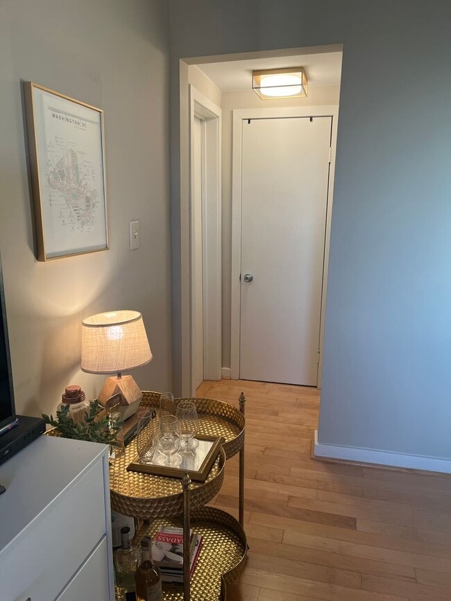 Bright 1BR in Bloomingdale – $1,800/mo | P... - Bright 1BR in Bloomingdale – $1,800/mo | P... House