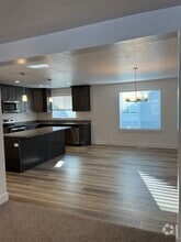 Building Photo - 979 E 1060 S