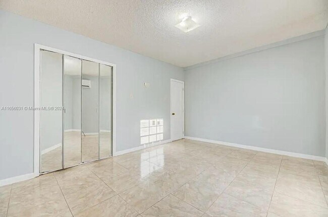 Building Photo - 3250 NW 35th St