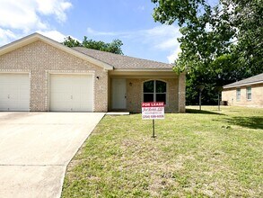 Building Photo - 204 Dale Earnhardt Dr