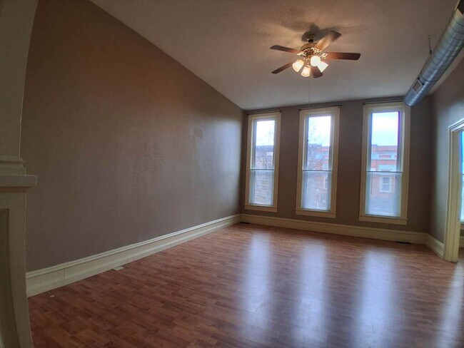 Foto del edificio - Downtown Homer -Upper Efficiency Apartment