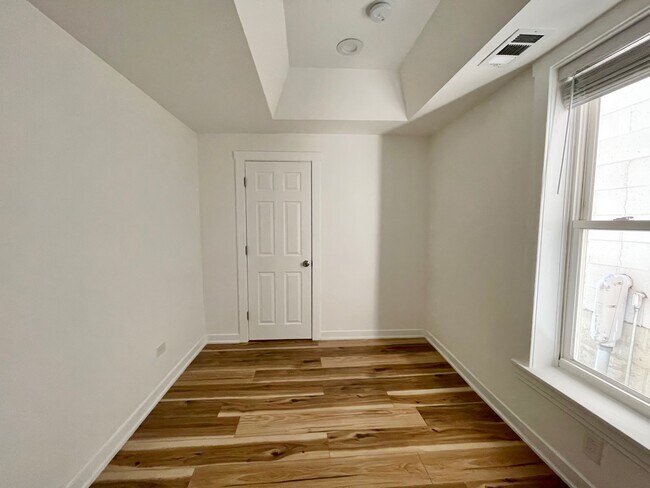 Foto del edificio - 1806 N Paulina St