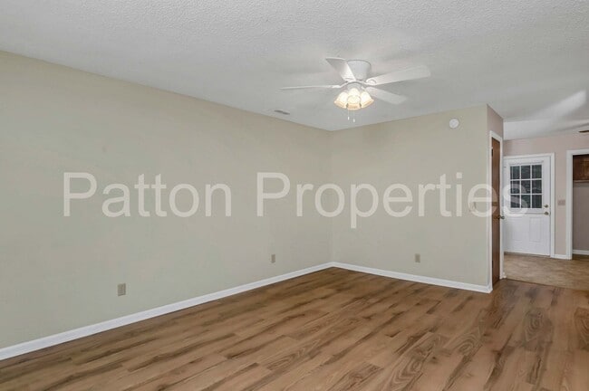 Building Photo - 104-106 Cherry Hall Drive - Outside CoC - TMS#004330-02-018